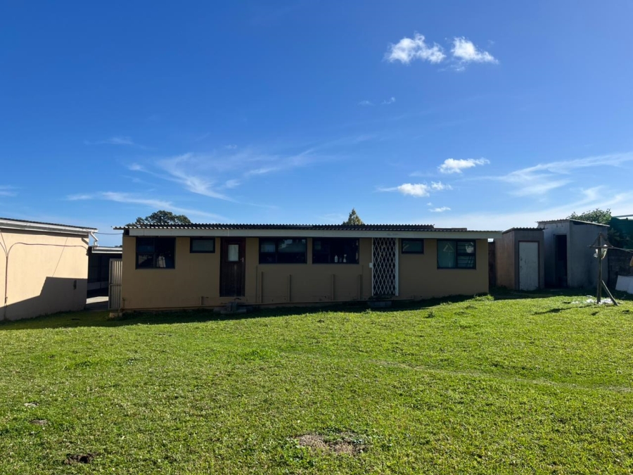  Bedroom Property for Sale in Cove Ridge East Eastern Cape